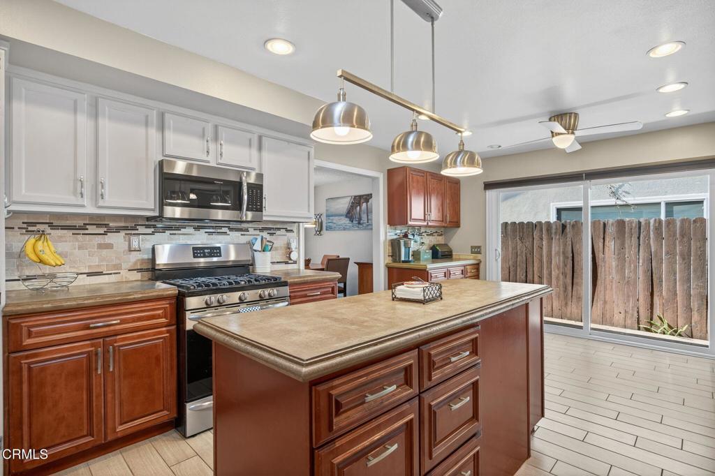 9466 Santa Maria Street