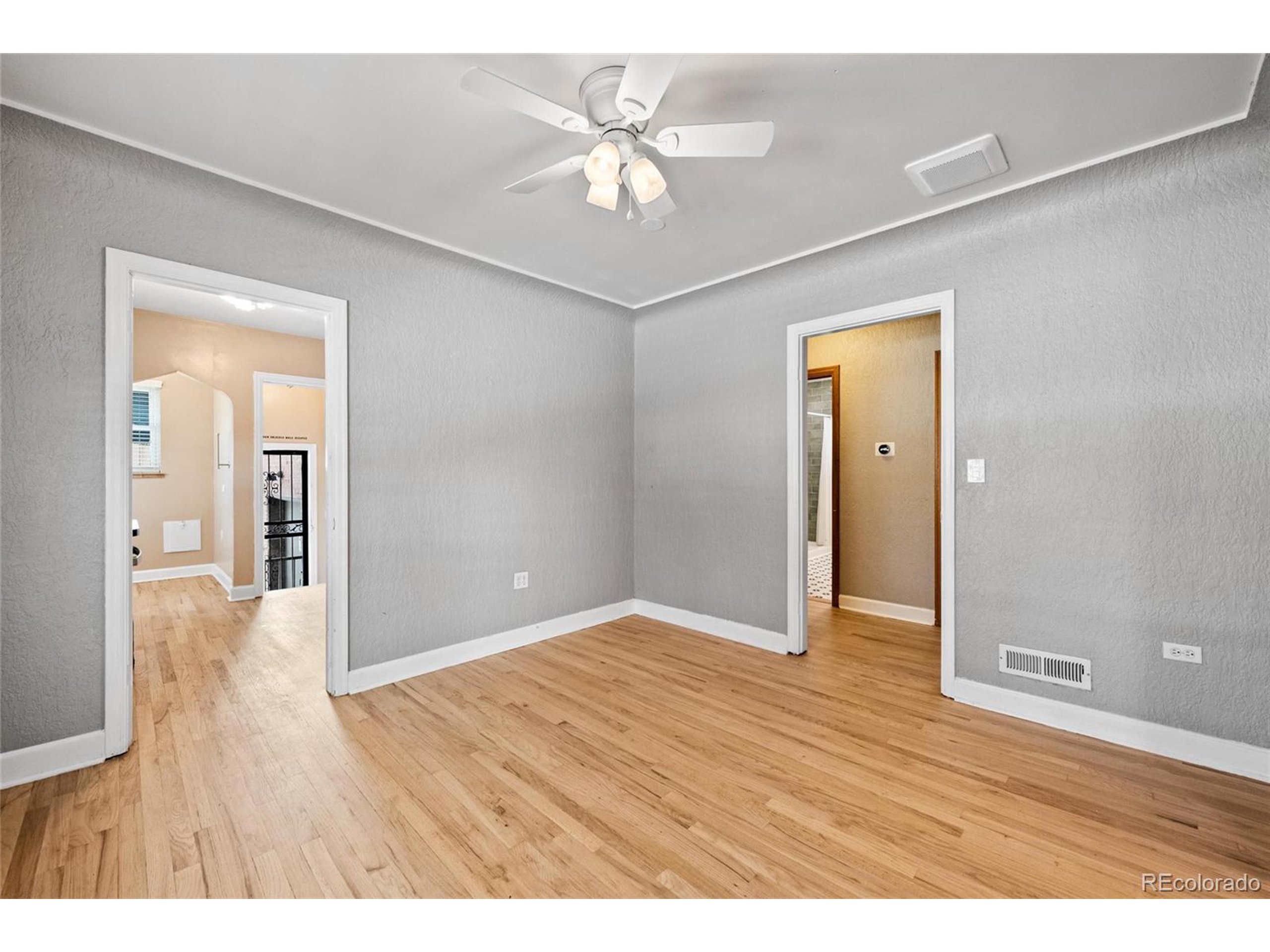 2606 W Alamo Ave