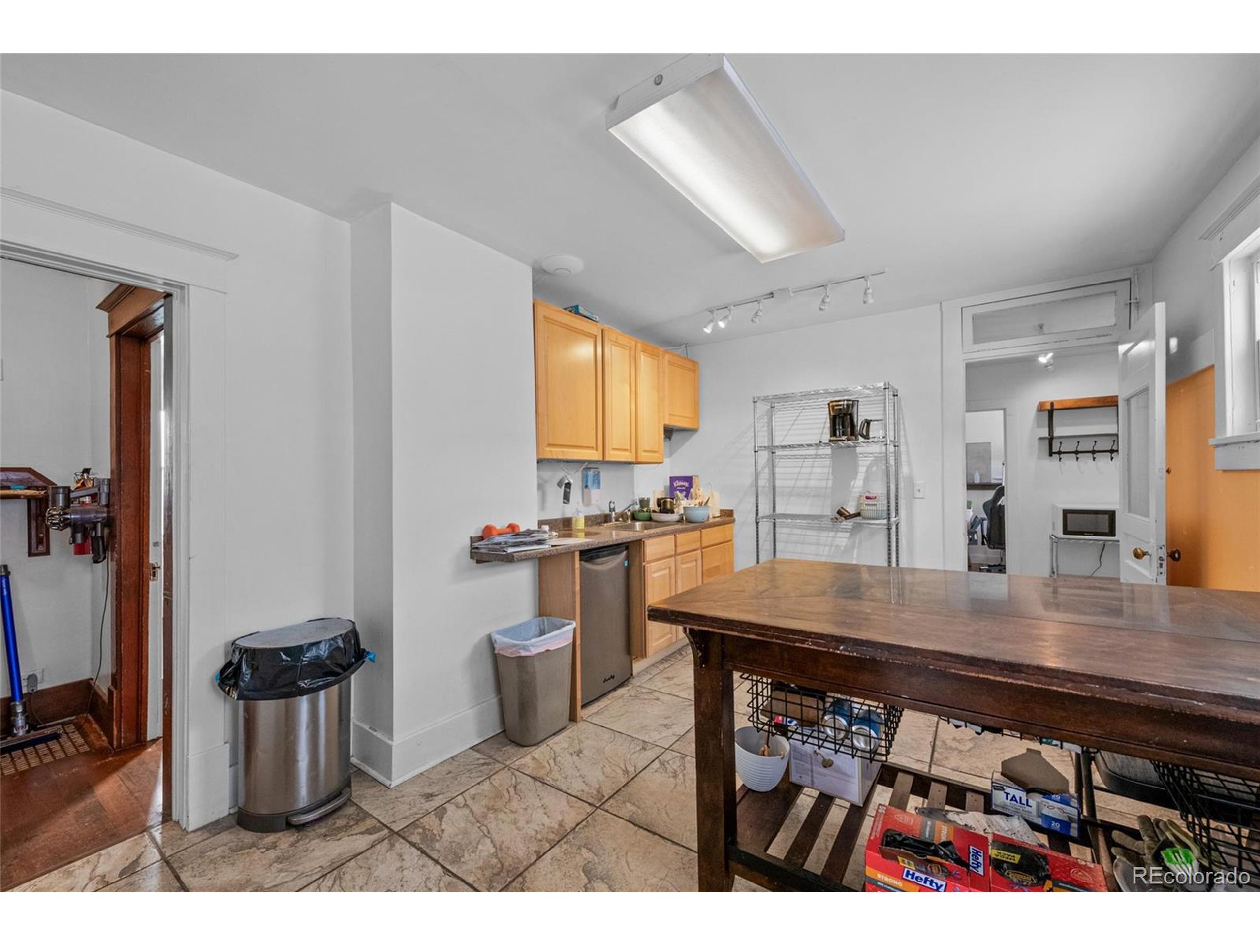 2606 W Alamo Ave