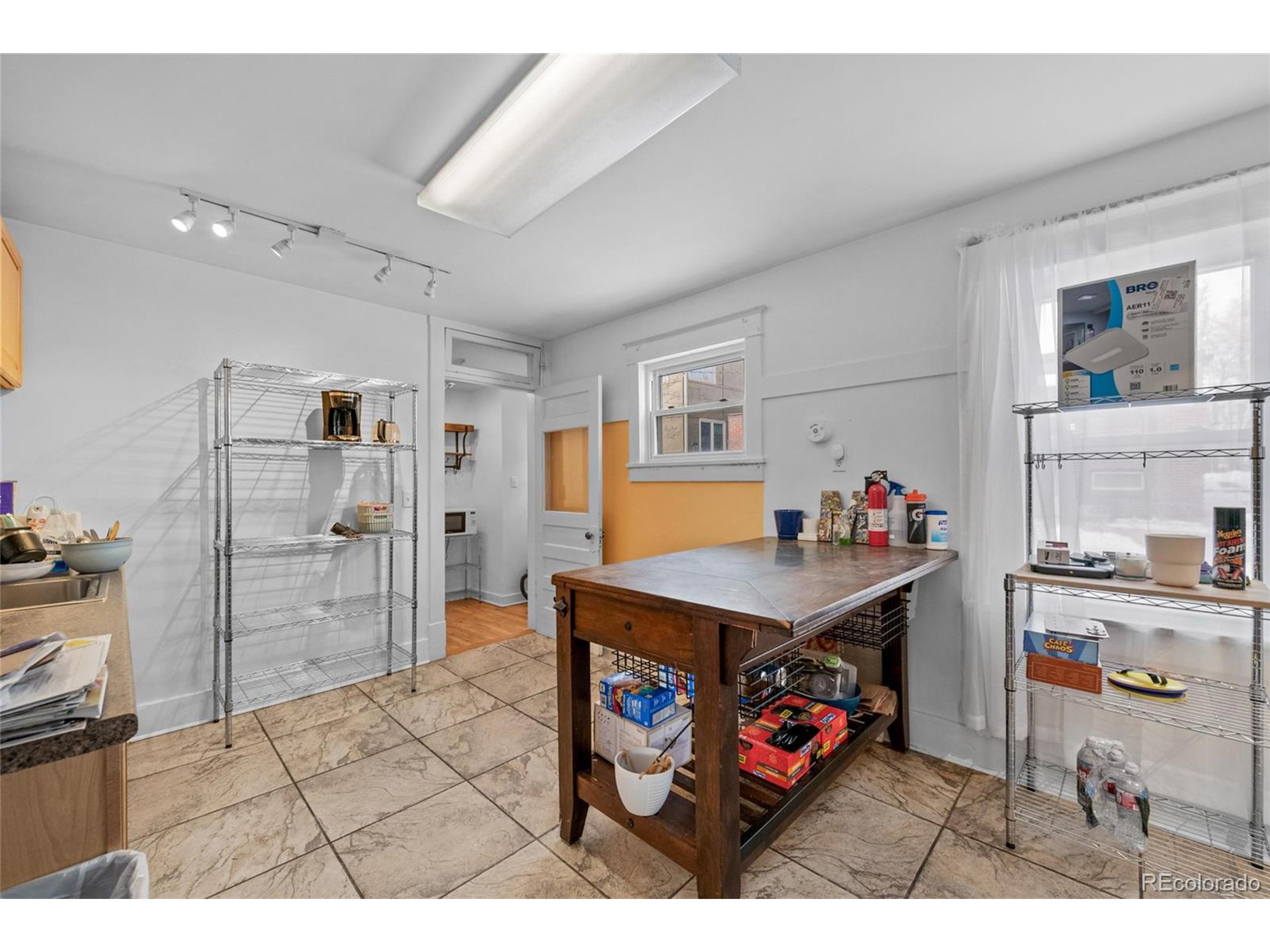 2606 W Alamo Ave