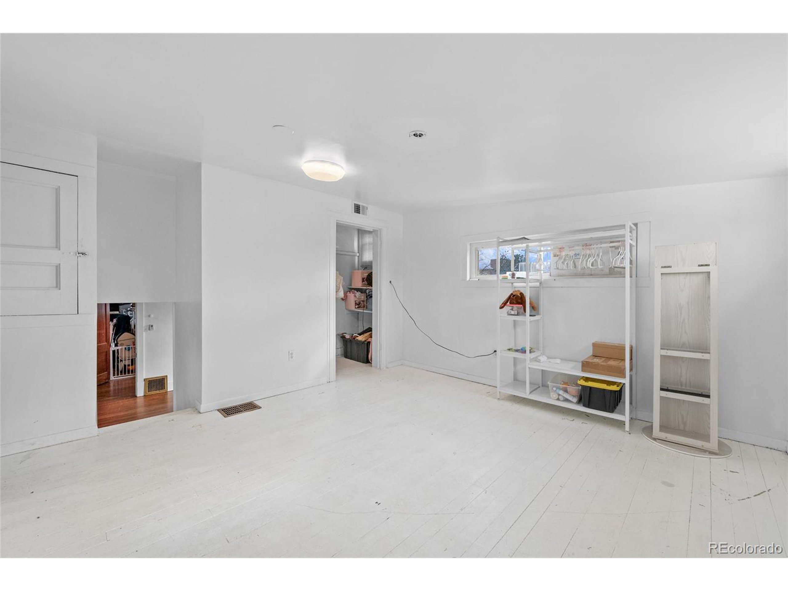 2606 W Alamo Ave