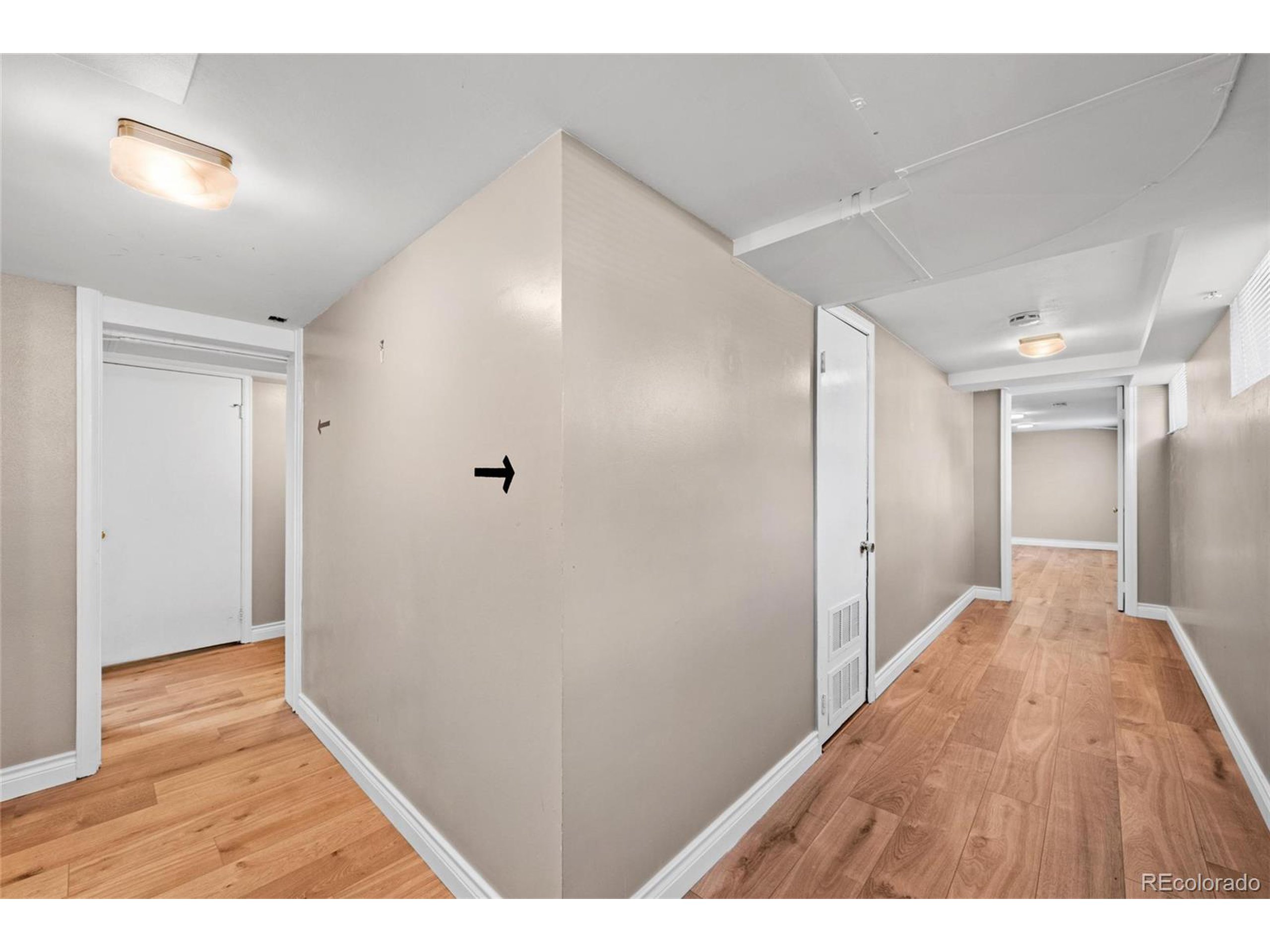 2606 W Alamo Ave