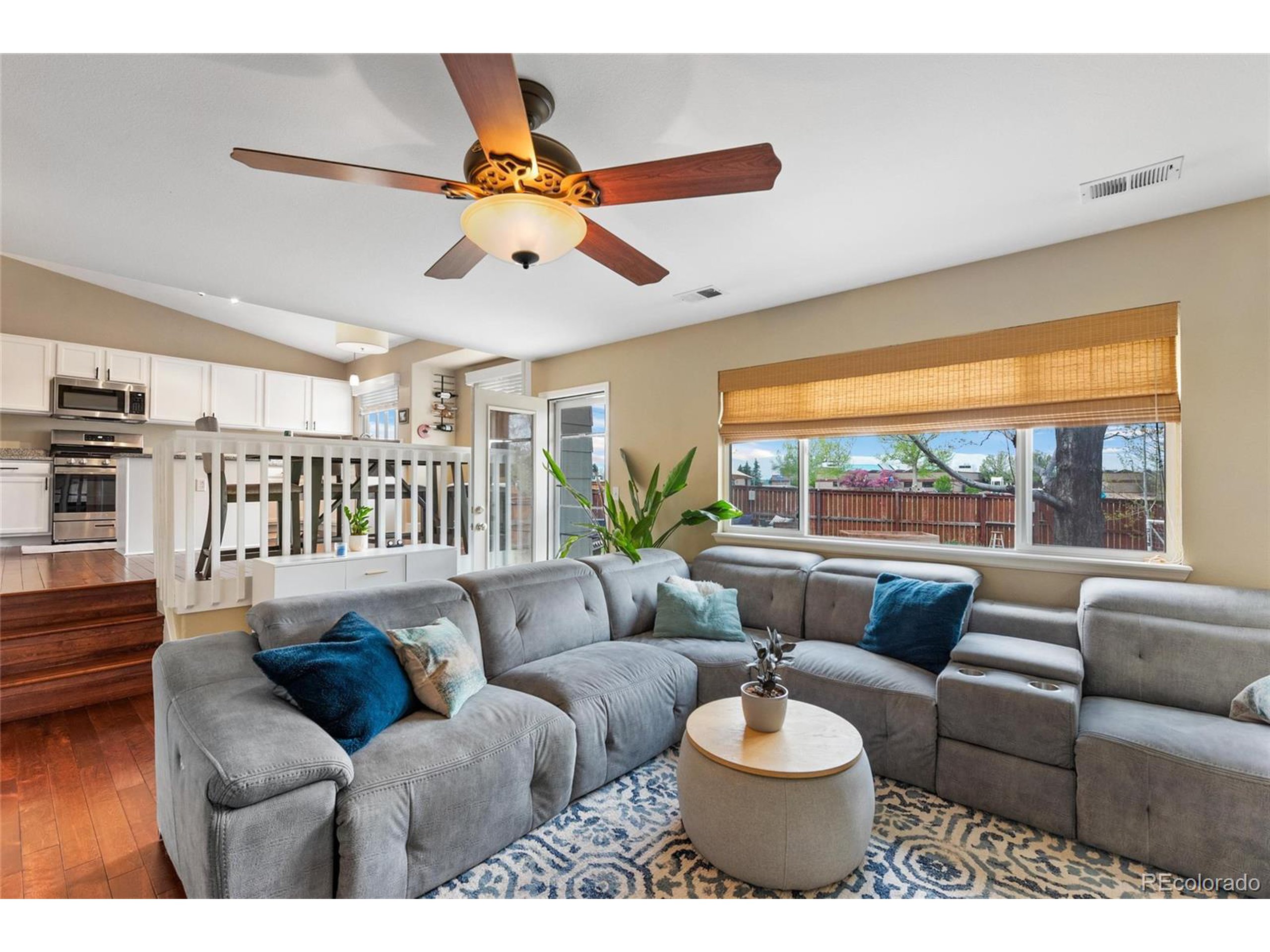 9836 Castle Ridge Cir