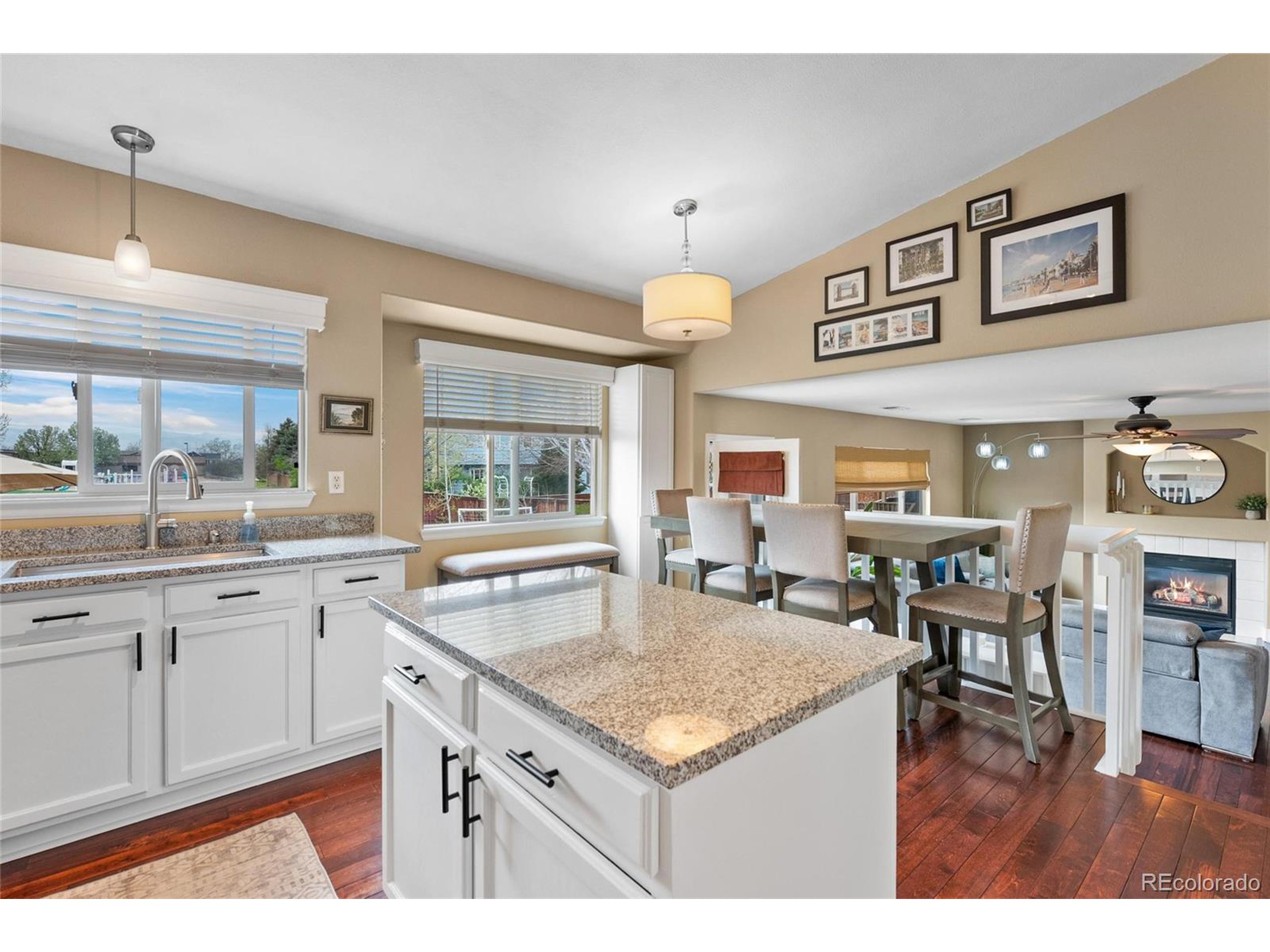 9836 Castle Ridge Cir