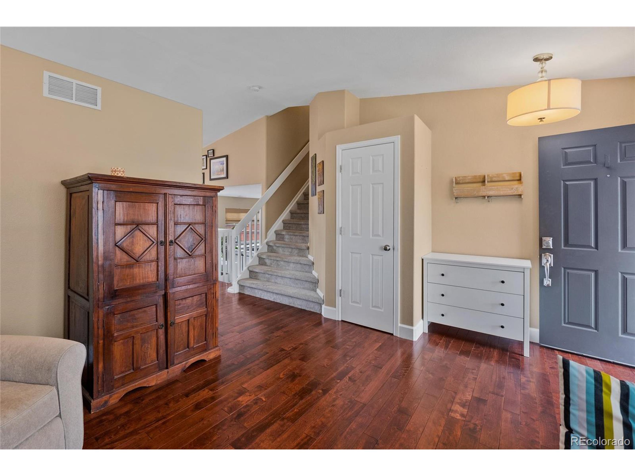9836 Castle Ridge Cir