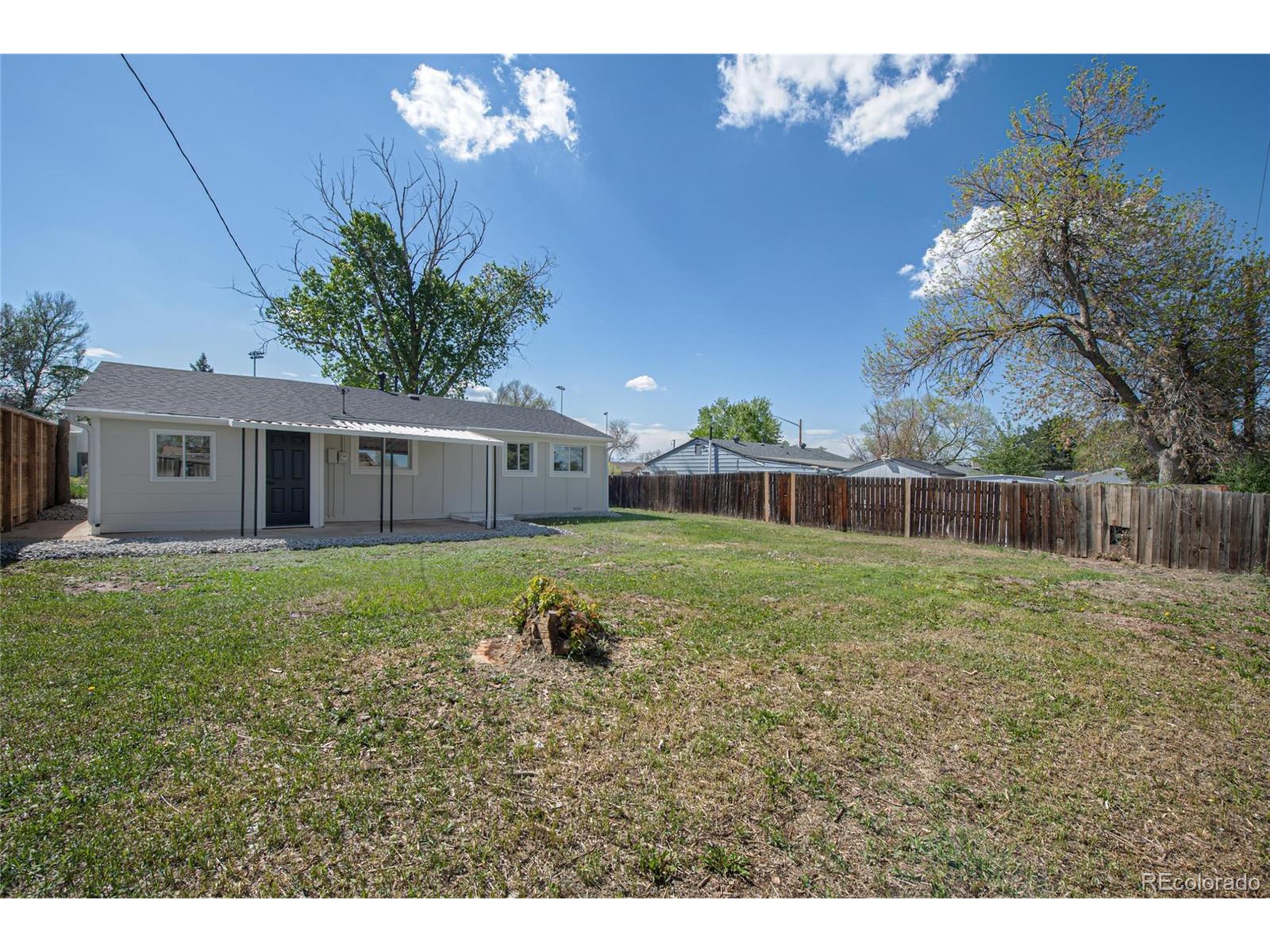 3940 S Hazel Ct