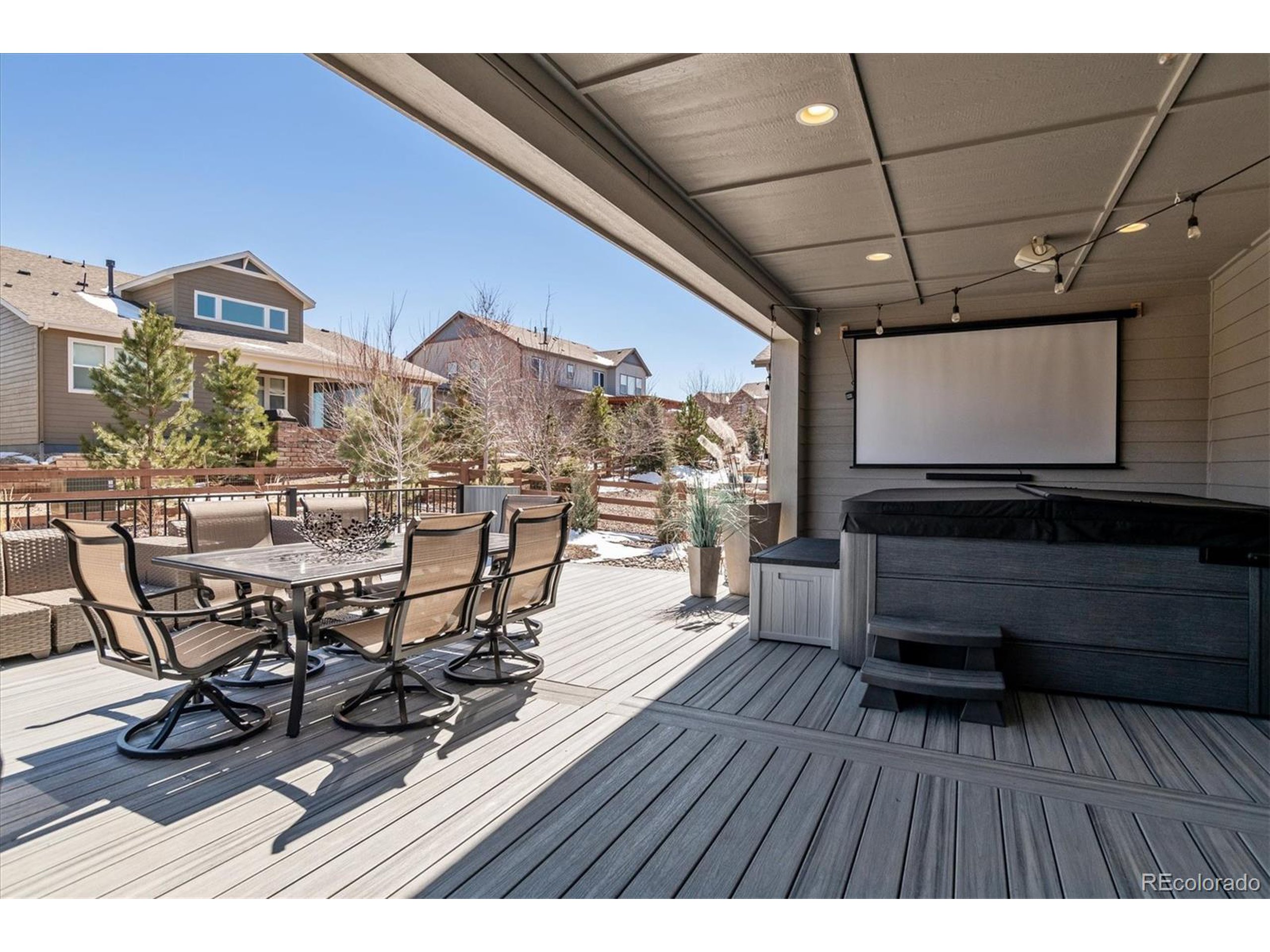 25537 E Alder Dr