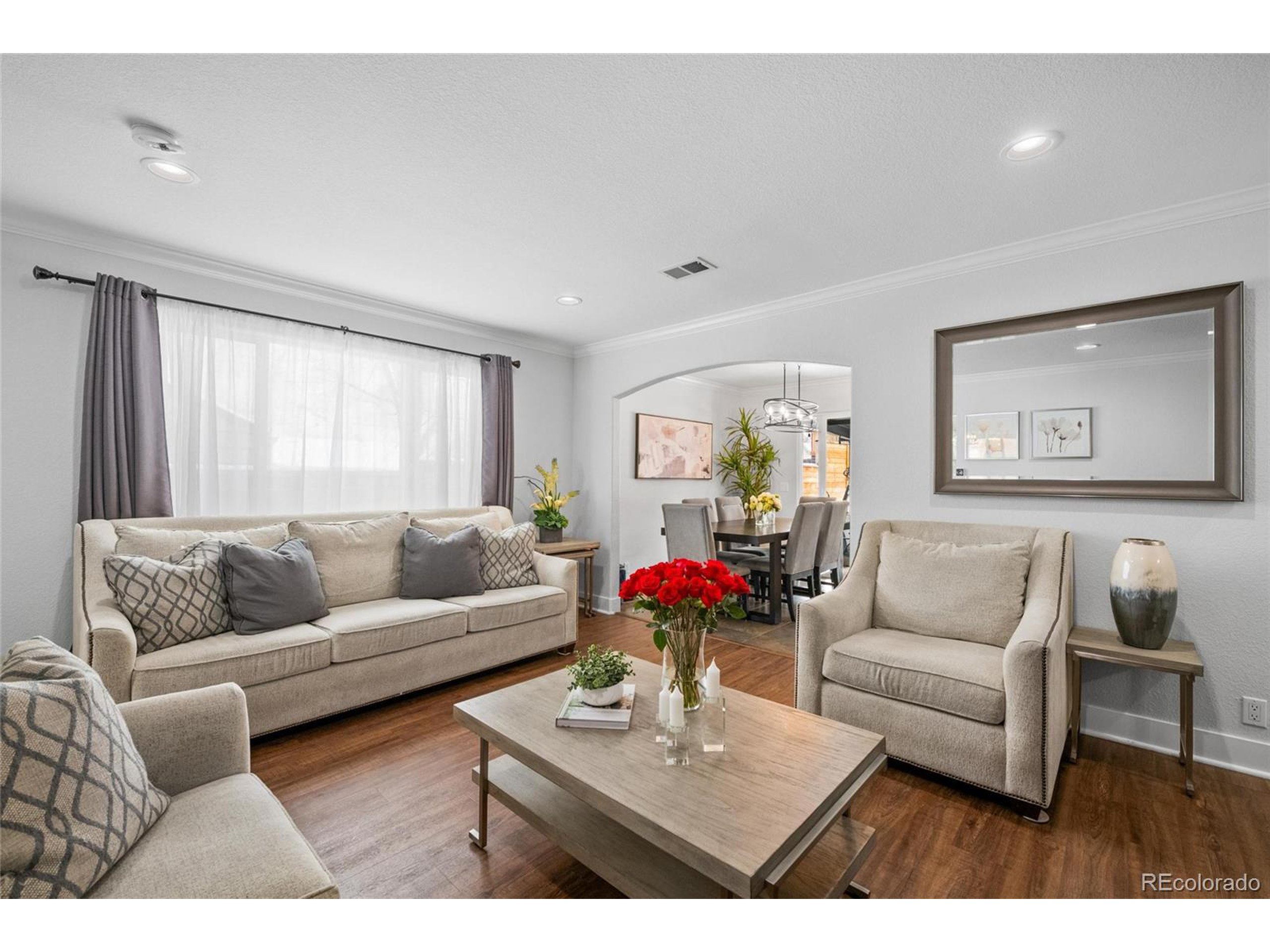 2184 W Warren Ave