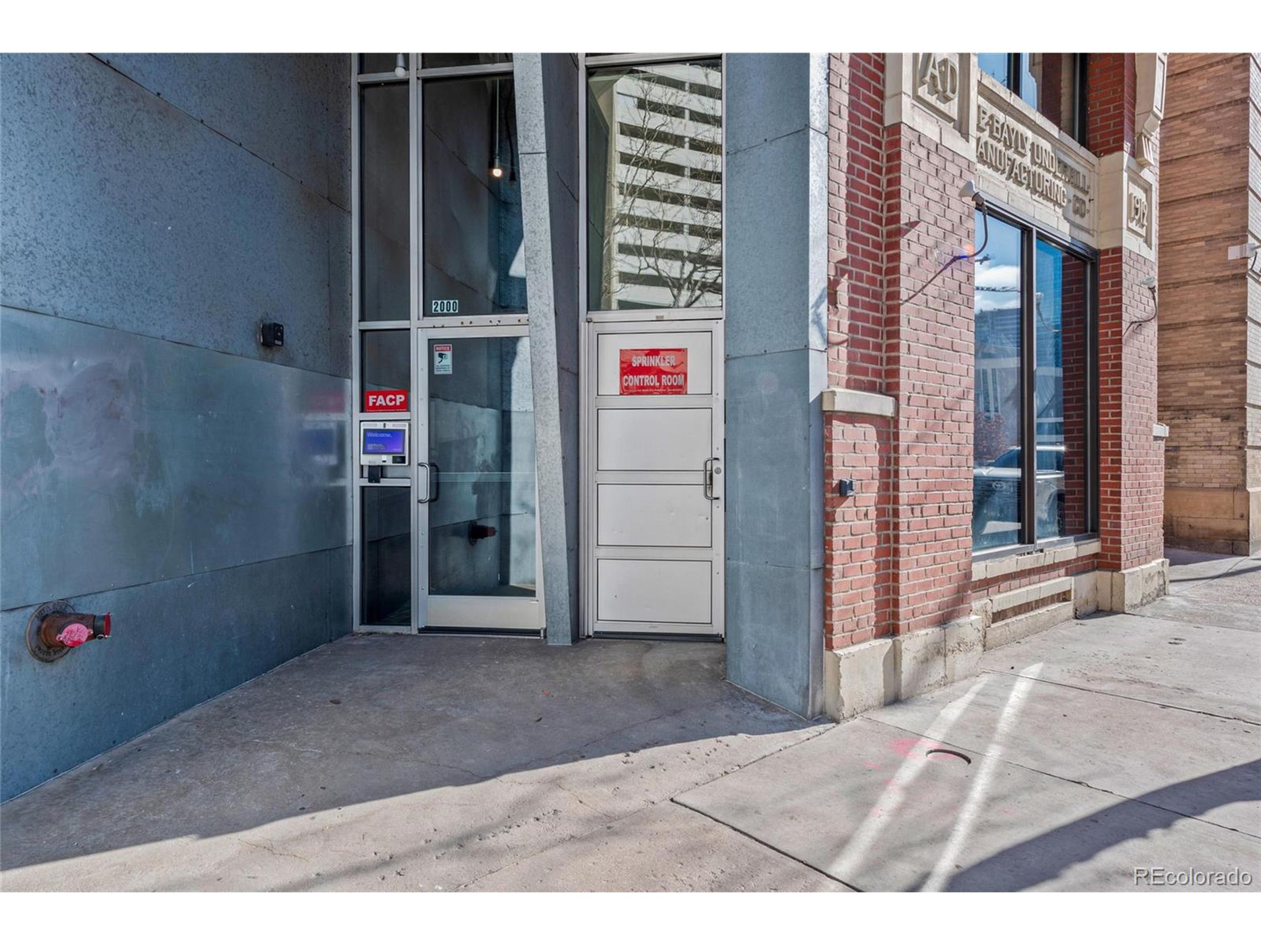 2000 Arapahoe St 1