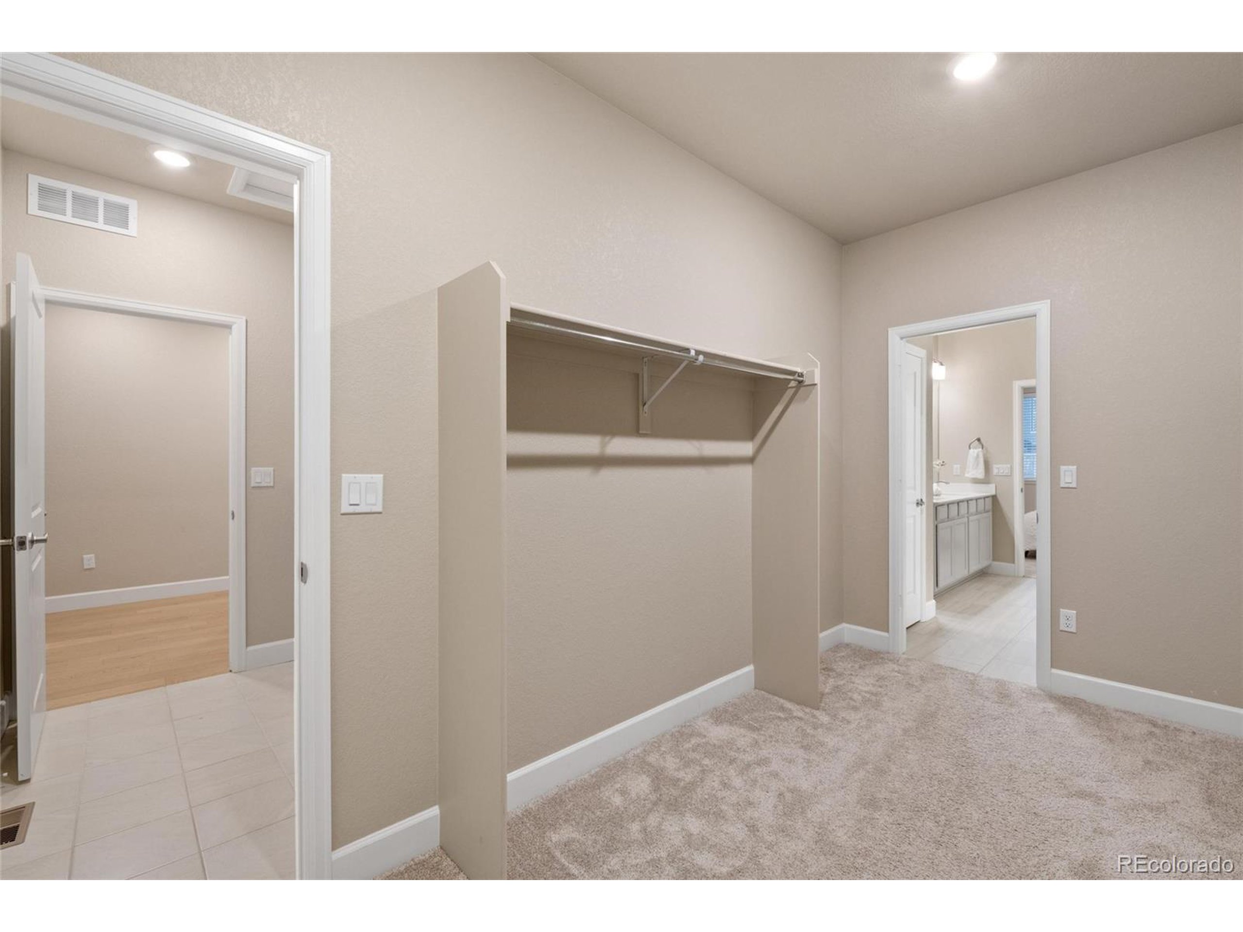 3844 Sandy Vista Ln