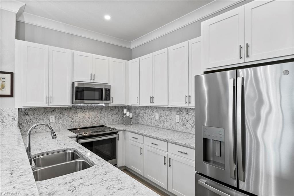 163 Indies DR E # 202