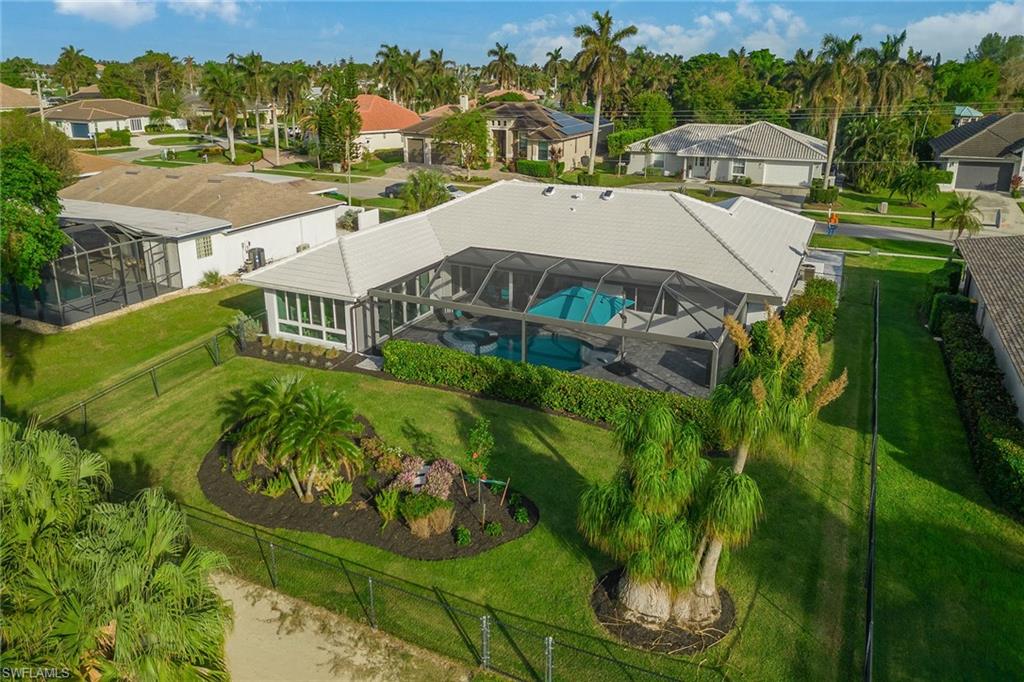 1370 Bayport AVE