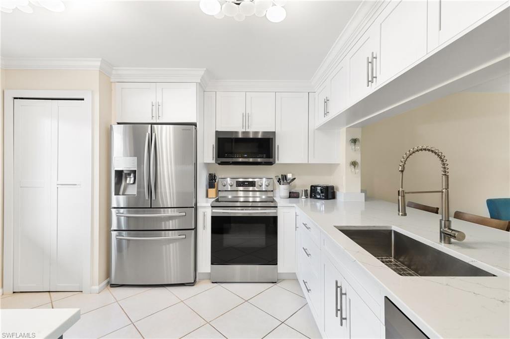 3685 AMBERLY CIR # D203