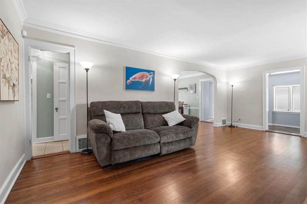 104 E 69th Street