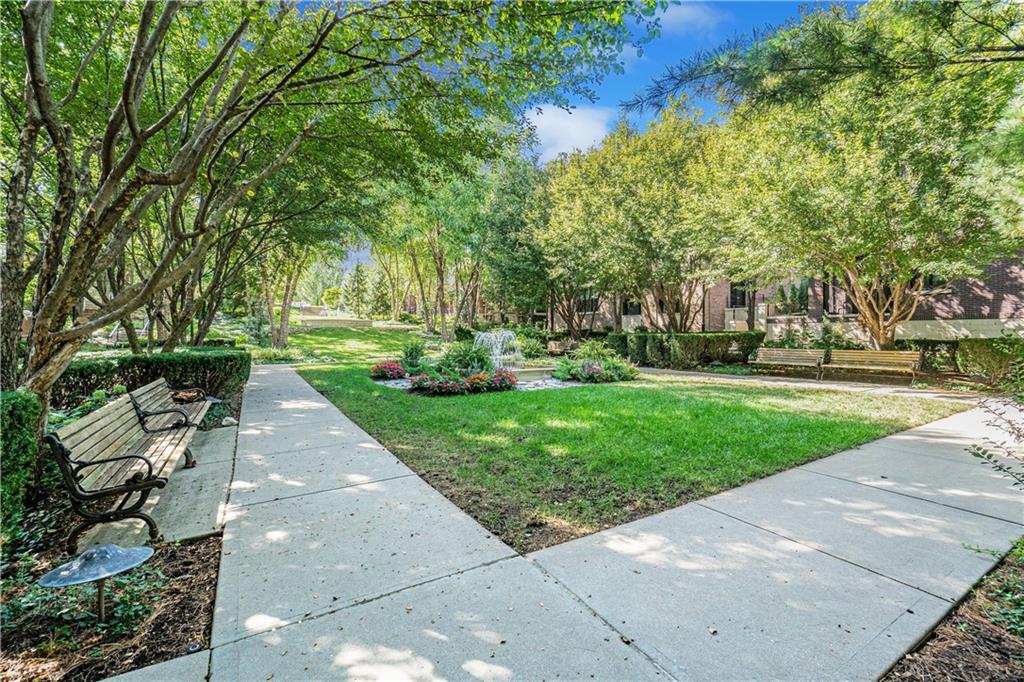 4937 Wyandotte Street Unit: 200