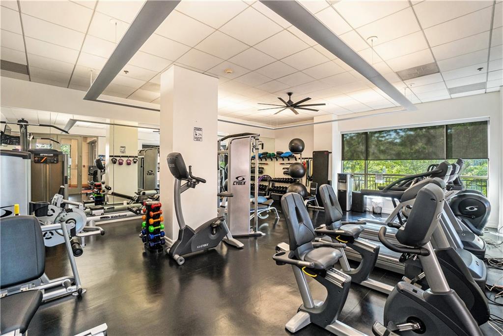 4937 Wyandotte Street Unit: 200