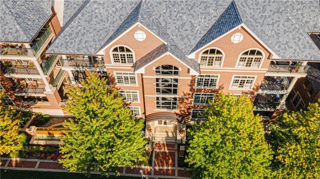 4937 Wyandotte Street Unit: 200