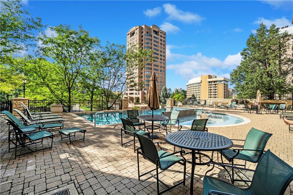 4937 Wyandotte Street Unit: 200