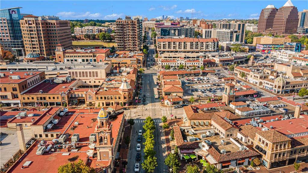 4937 Wyandotte Street Unit: 200