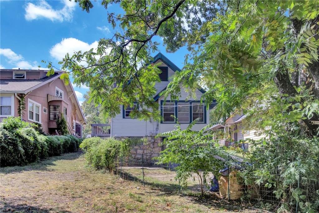 3823 Genessee Street