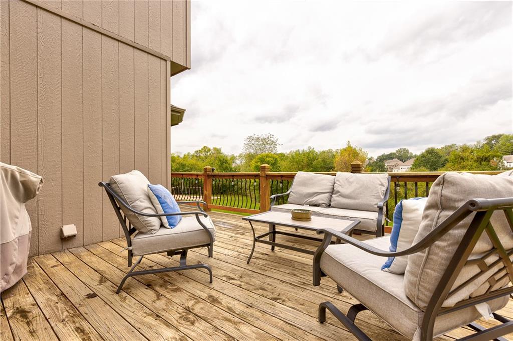 1112 Silverleaf Lane