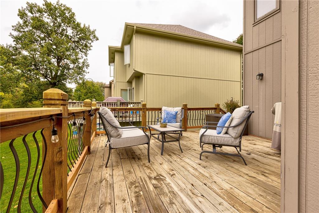 1112 Silverleaf Lane