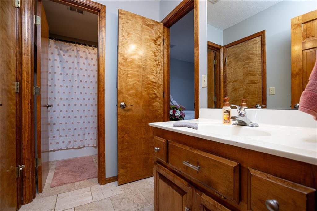 1112 Silverleaf Lane