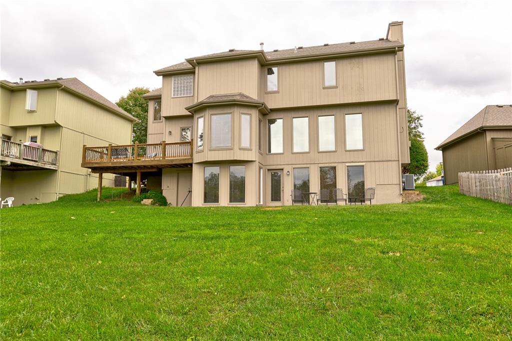 1112 Silverleaf Lane