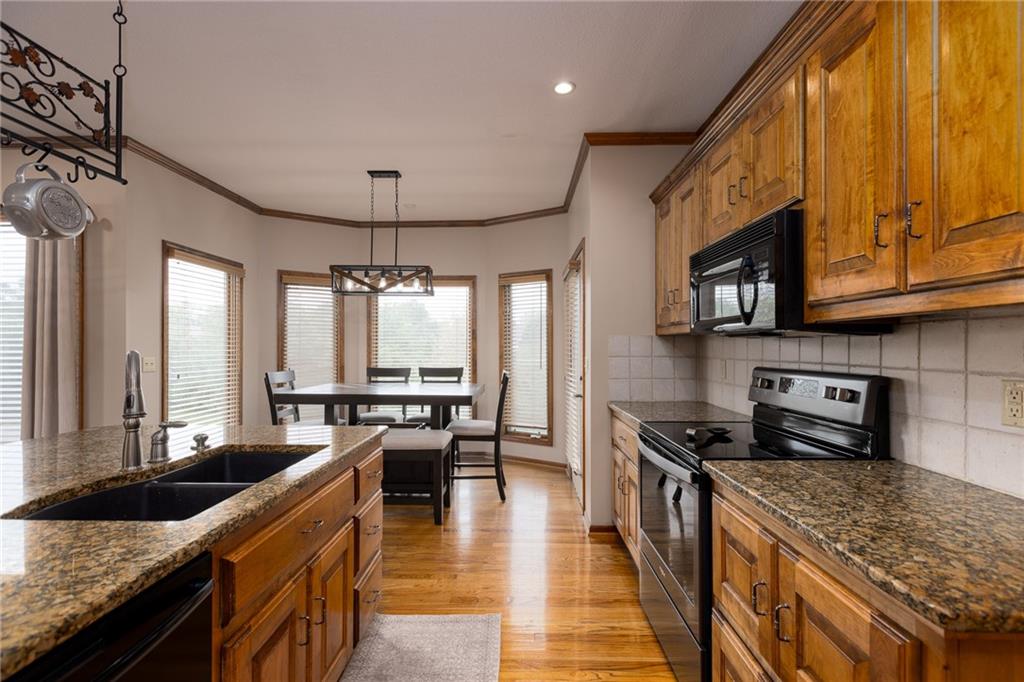 1112 Silverleaf Lane