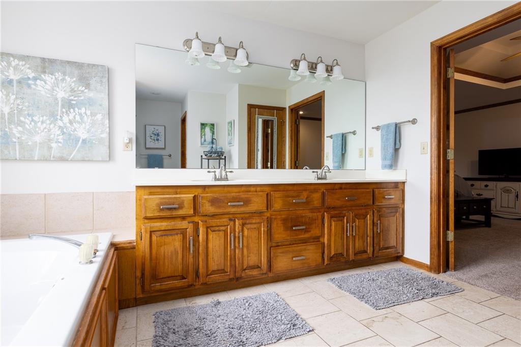 1112 Silverleaf Lane