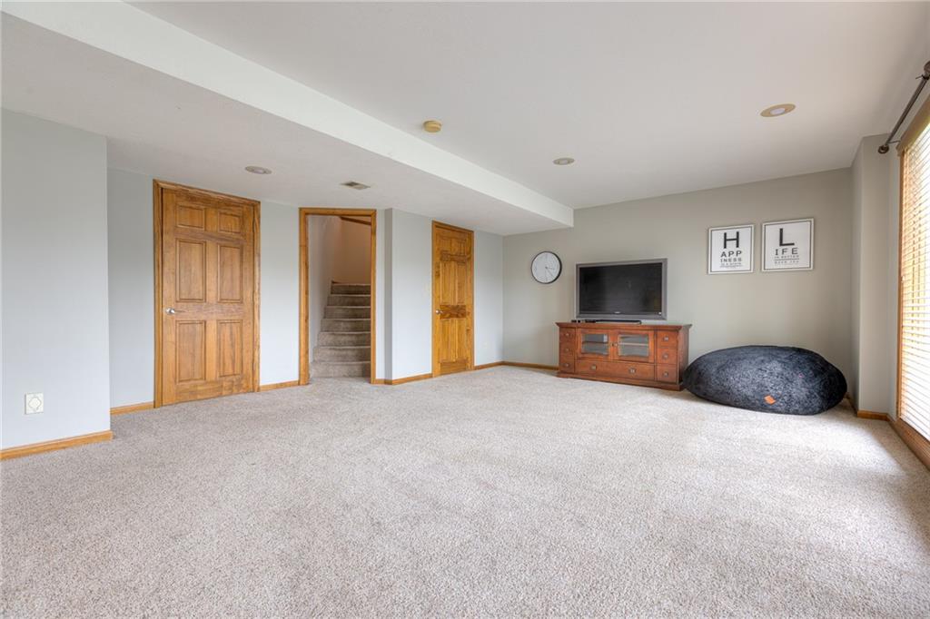 1112 Silverleaf Lane