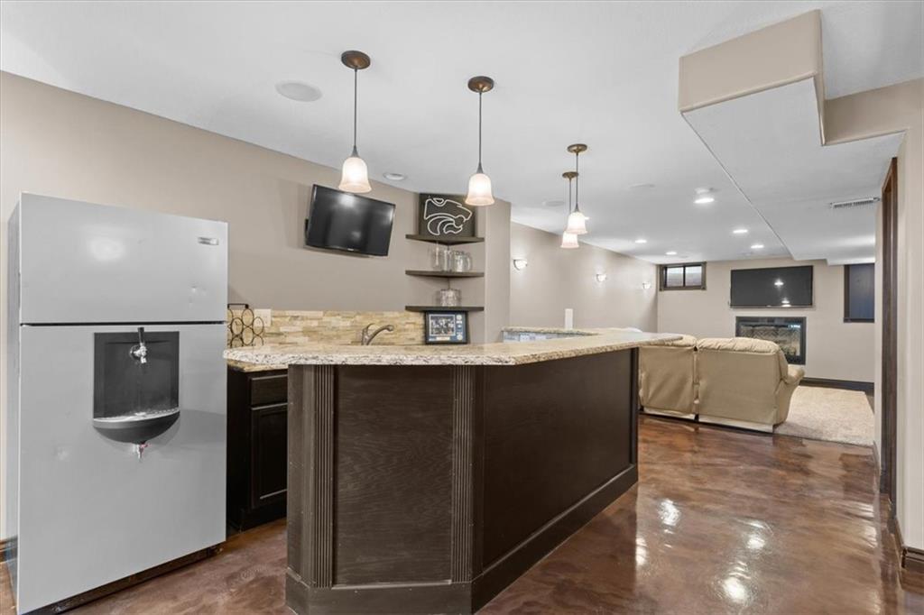 17942 W 158th Terrace