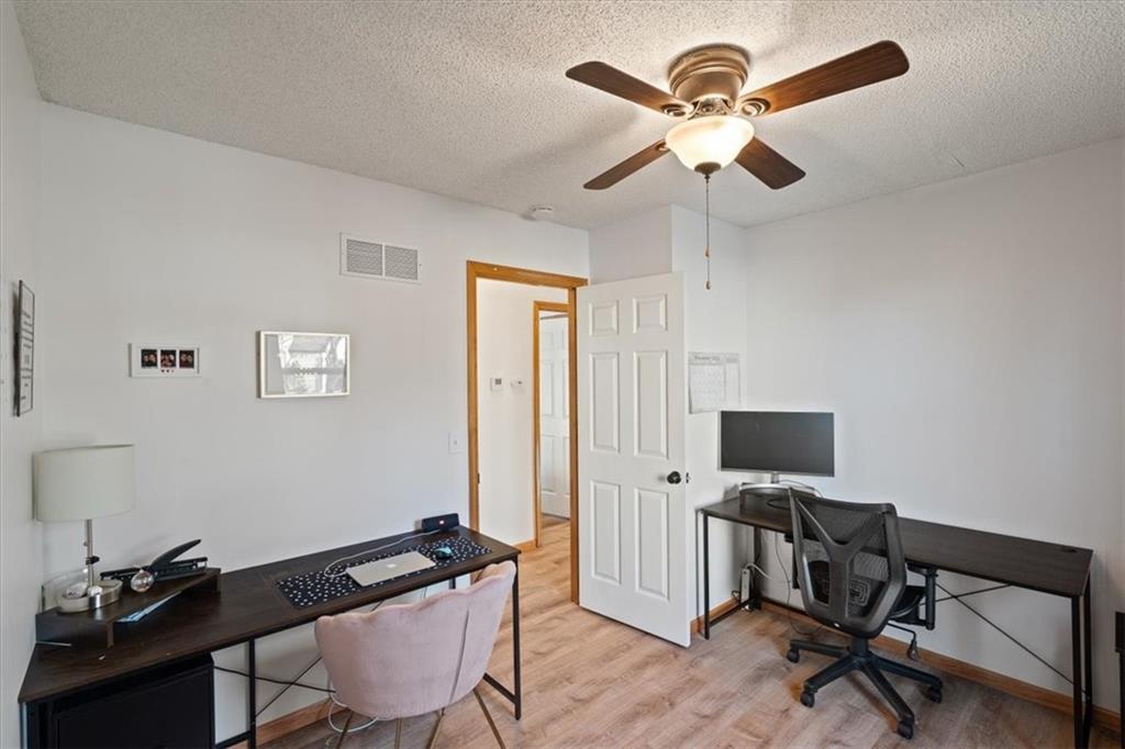 9004 W 127th Terrace