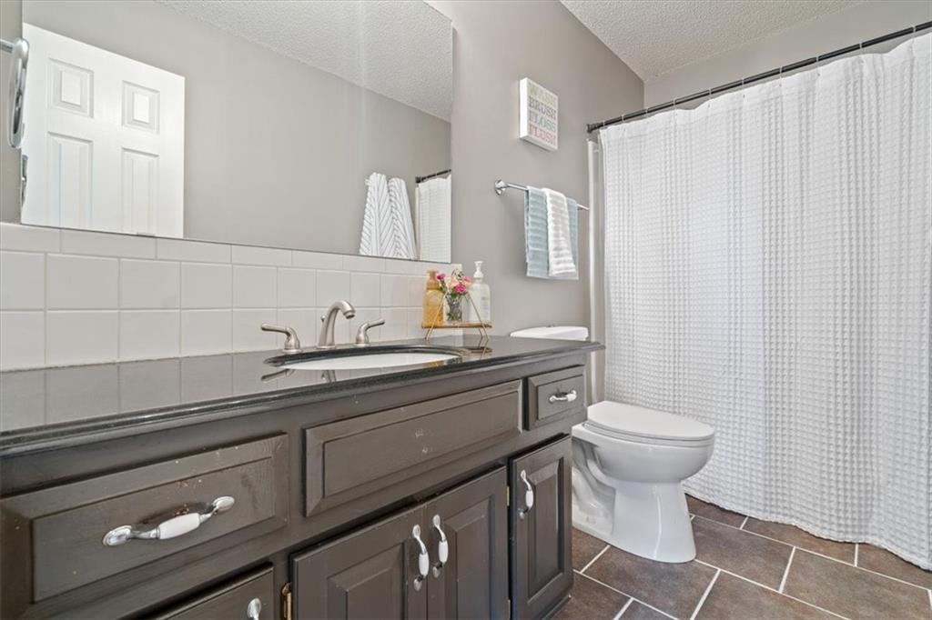 9004 W 127th Terrace