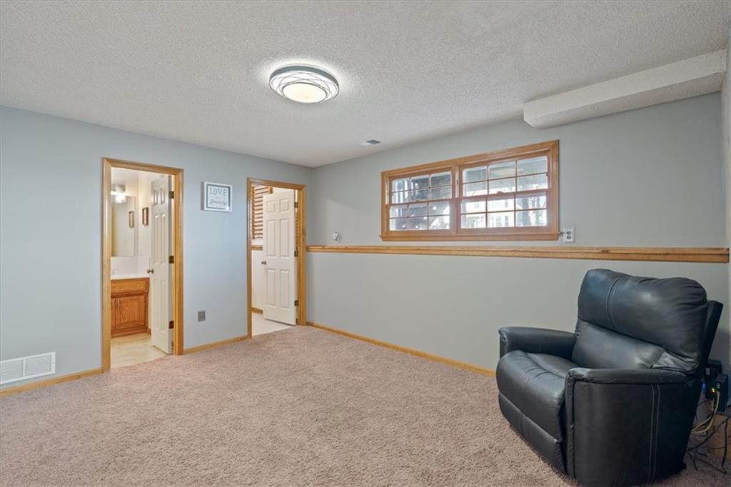 9004 W 127th Terrace