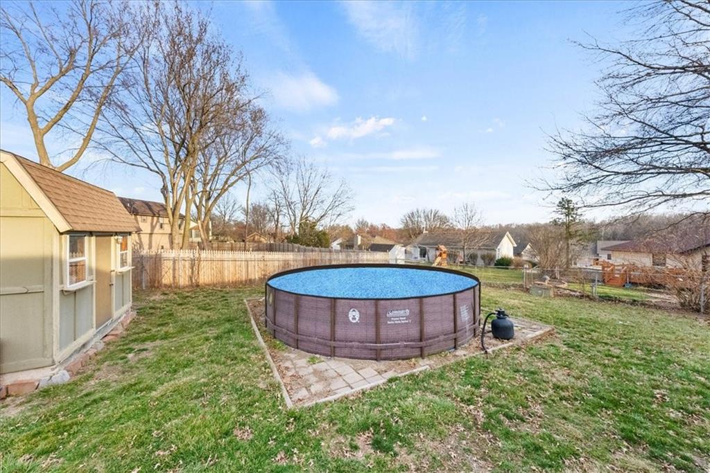 1609 NE Ridgeview Drive