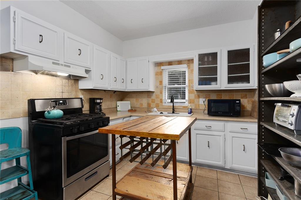1102 W 24th Street