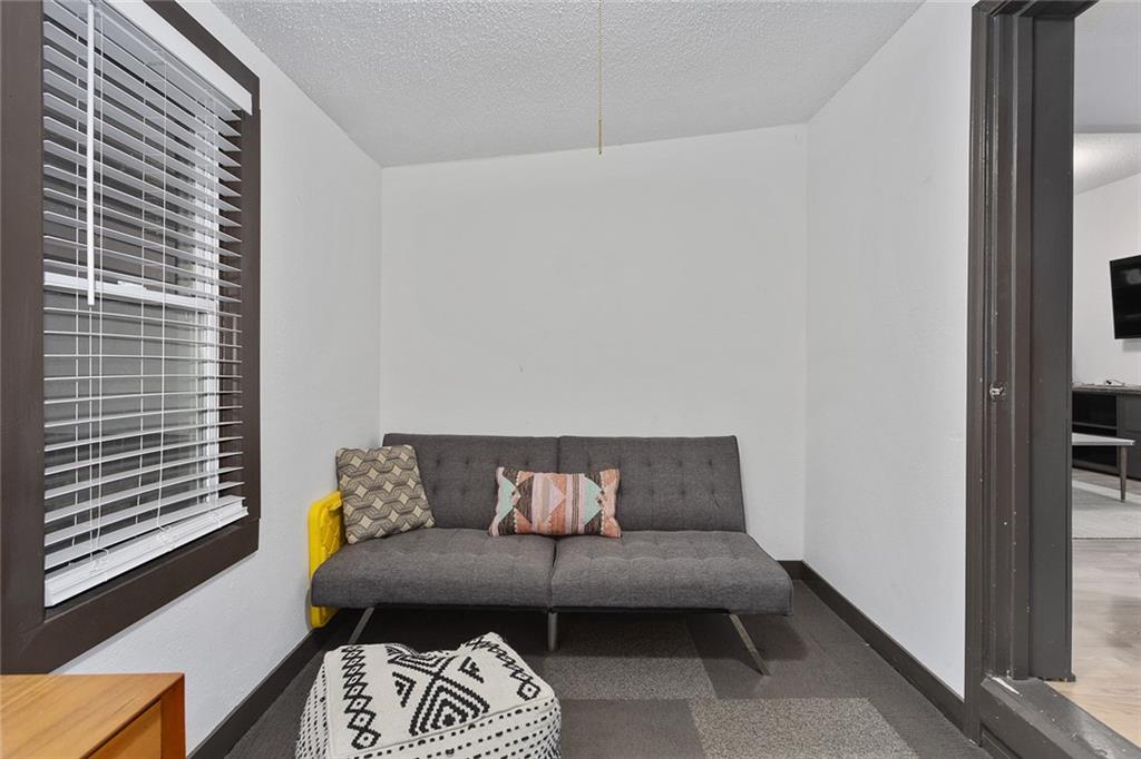 1102 W 24th Street