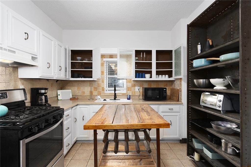 1102 W 24th Street