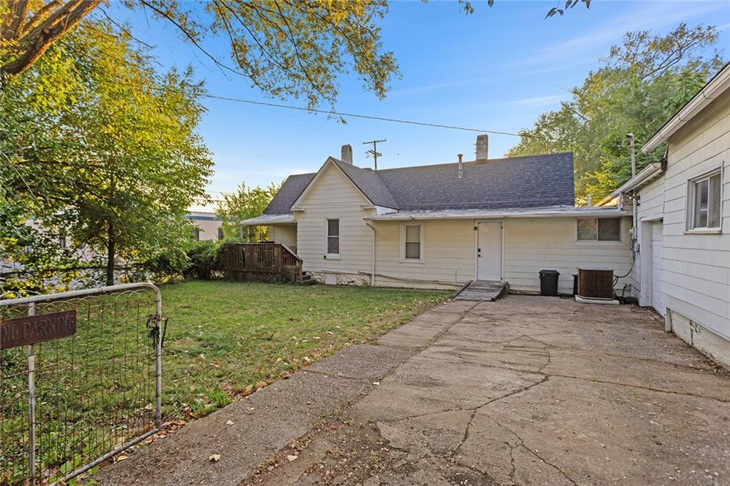 1102 W 24th Street