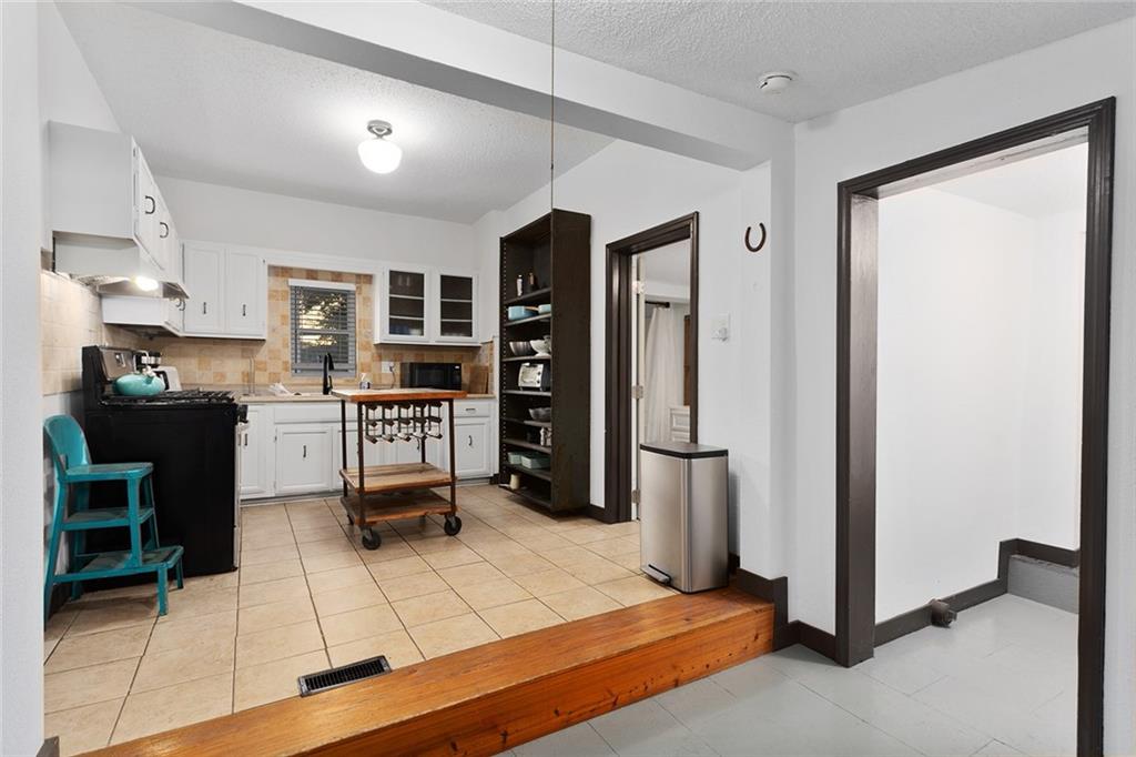 1102 W 24th Street
