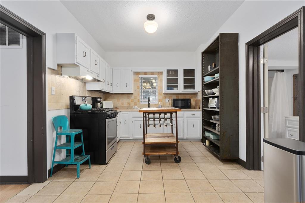1102 W 24th Street