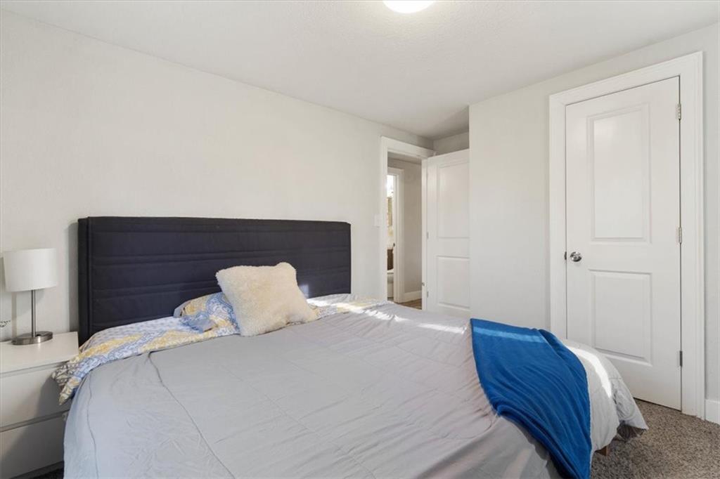 1036 S 49th Drive