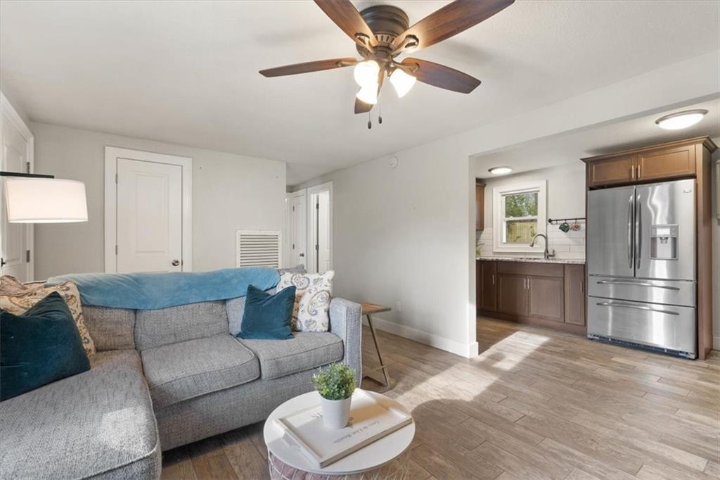 1036 S 49th Drive