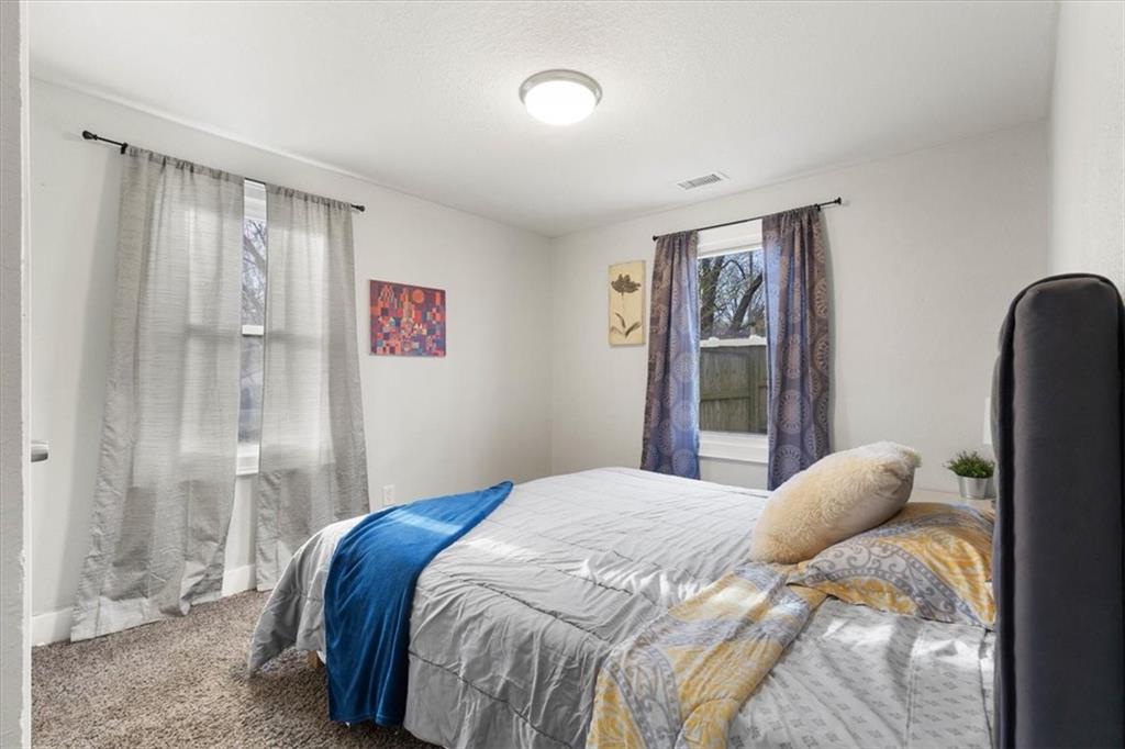 1036 S 49th Drive