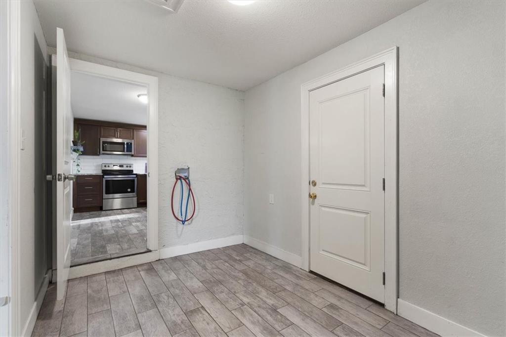 1036 S 49th Drive