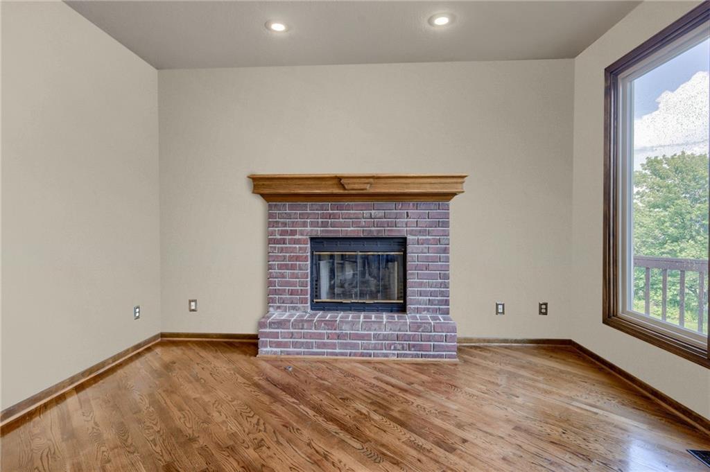 6815 NW Monticello Court