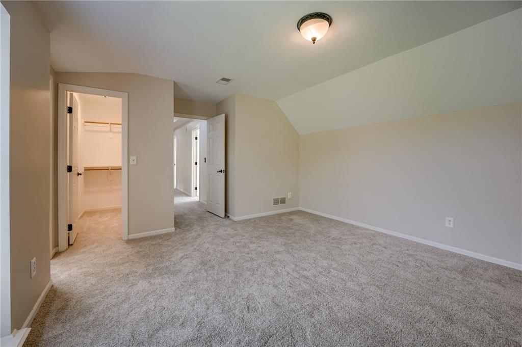 6815 NW Monticello Court