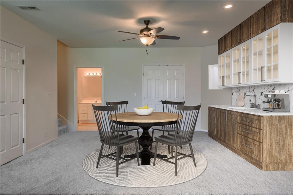 6815 NW Monticello Court