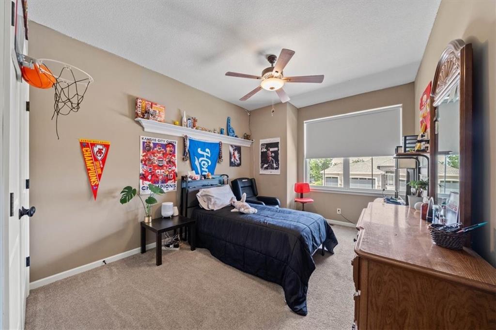 908 SE Forest Ridge Court